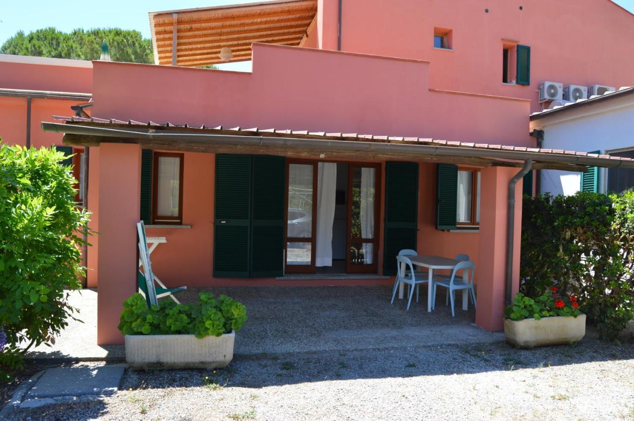 Pozzo Al Moro Village マリーナ・ディ・カンポ エクステリア 写真